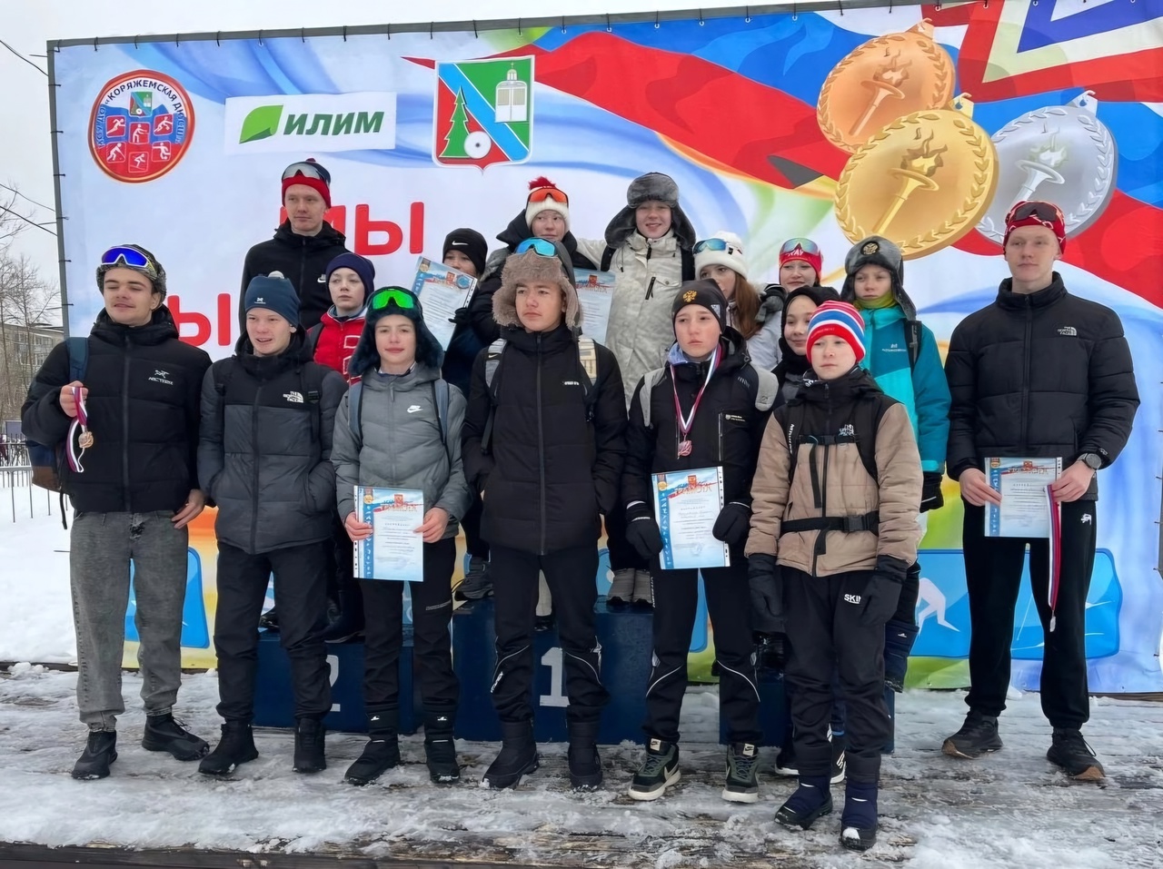 26 медалей - 10 золотых, 10 серебряных и 6 бронзовых завоевали на межмуниципальных соревнованиях по лыжным гонкам воспитанники спортивной школы Котласского округа.