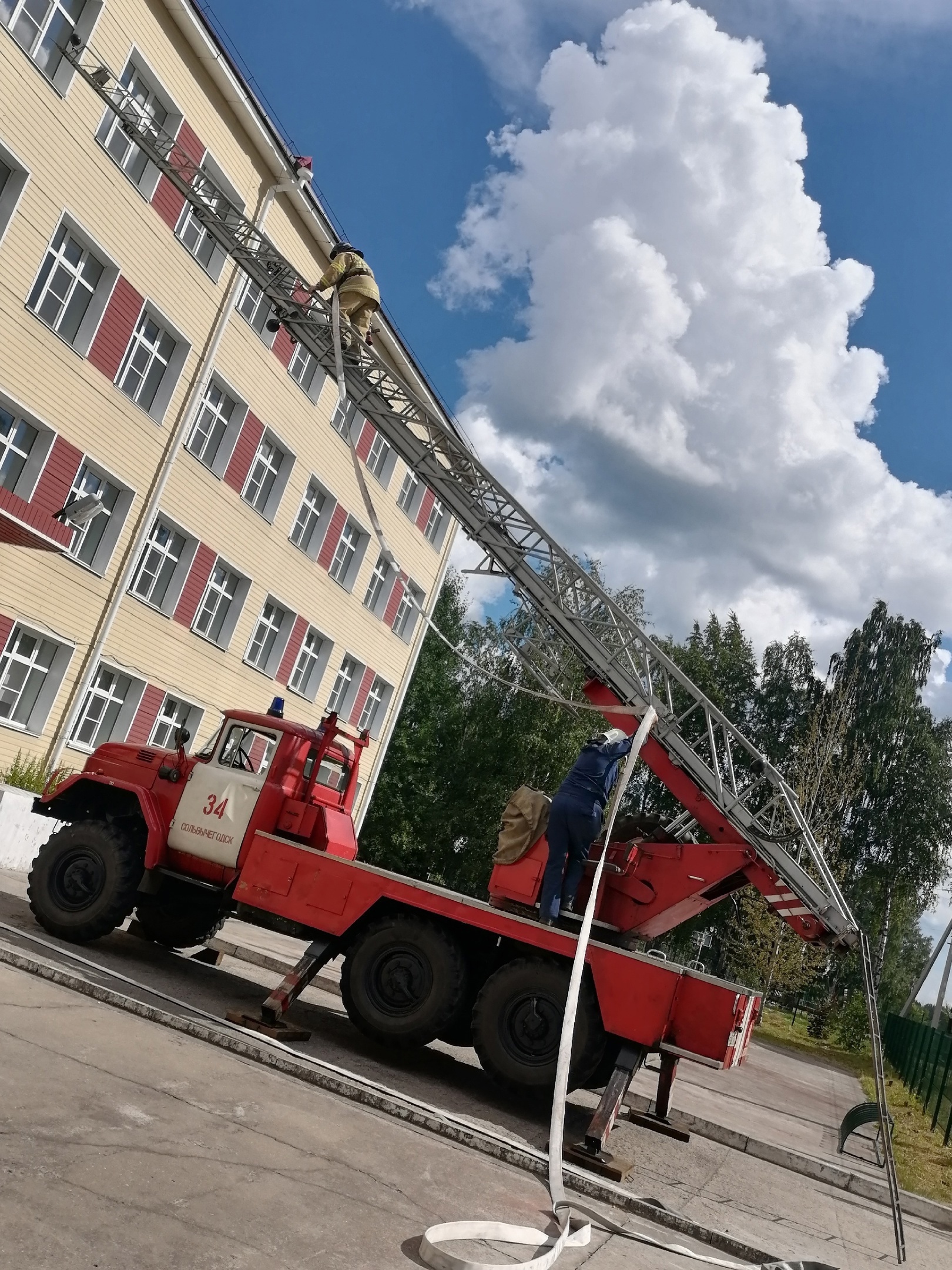 В Сольвычегодске прошло пожарно-тактическое занятие.